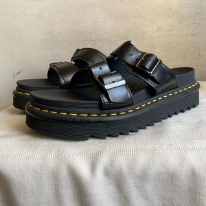 Dr. Martens Sandal